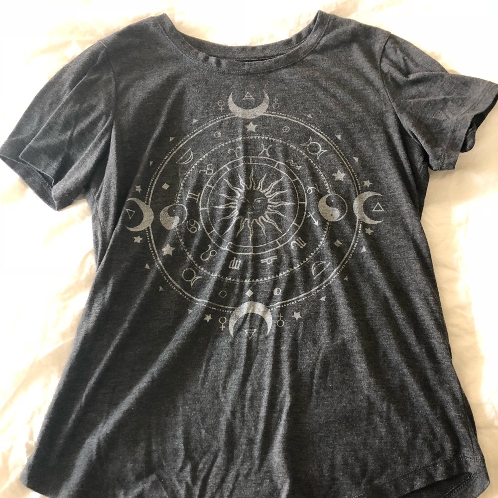 (DONATED) SMALL Zodiac / Astrology Grey T-Shirt